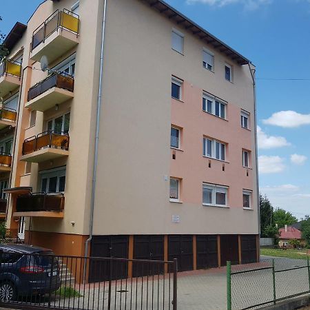 Bazsi Apartman Siófok Esterno foto