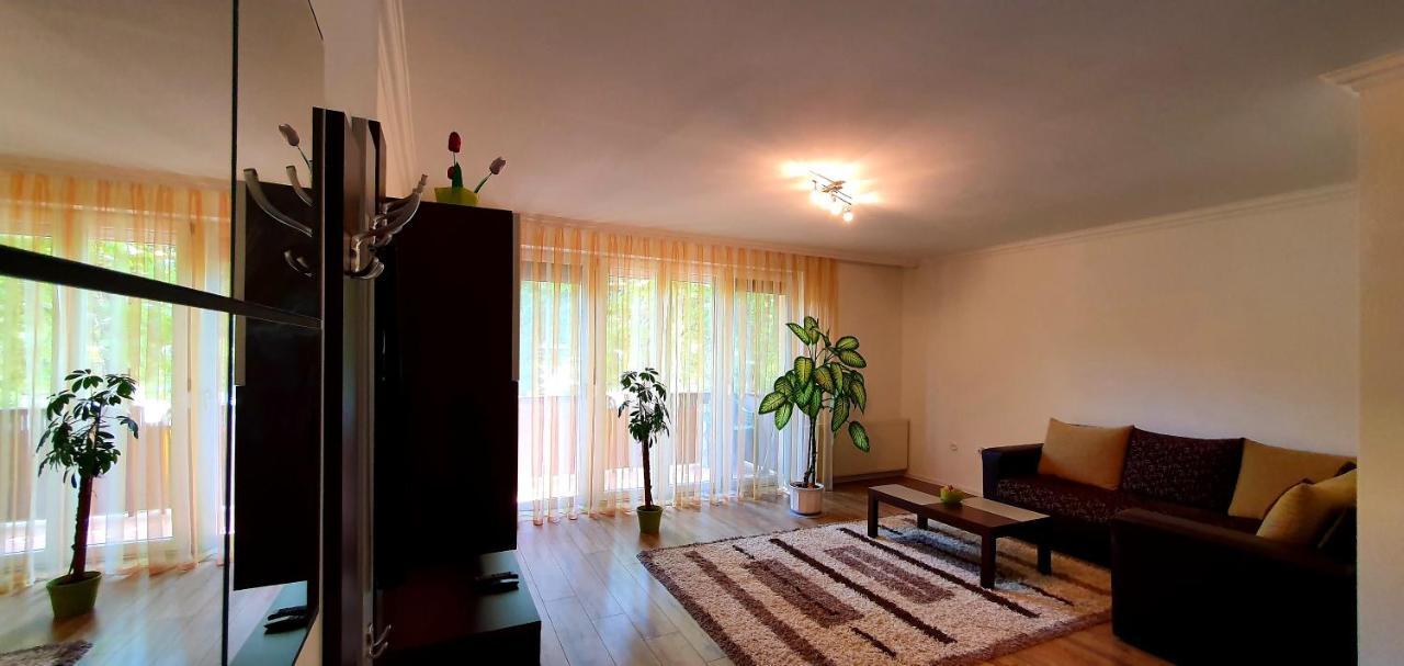 Bazsi Apartman Siófok Esterno foto