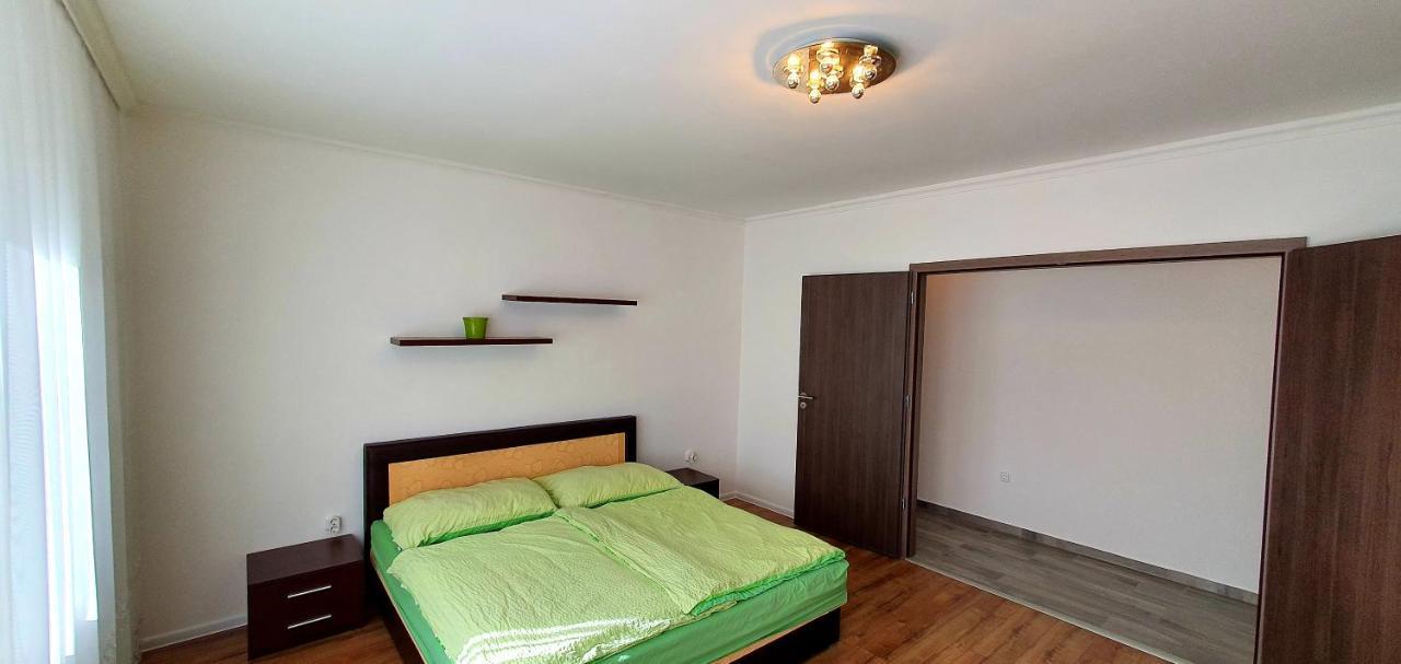 Bazsi Apartman Siófok Esterno foto