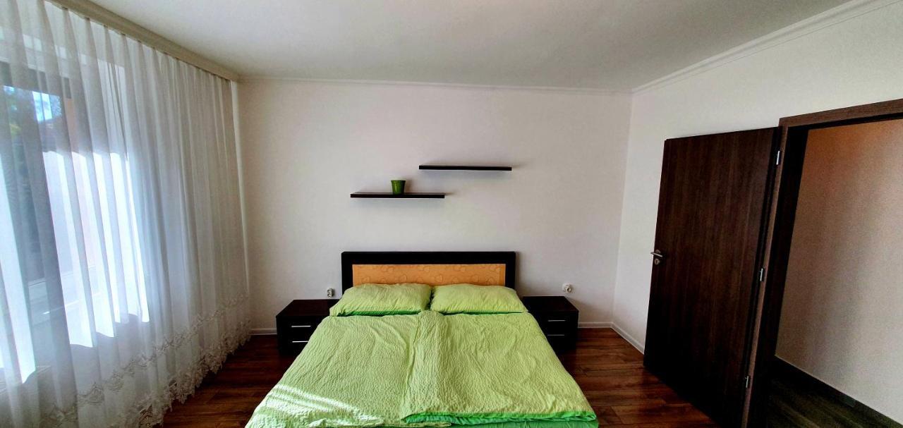 Bazsi Apartman Siófok Esterno foto