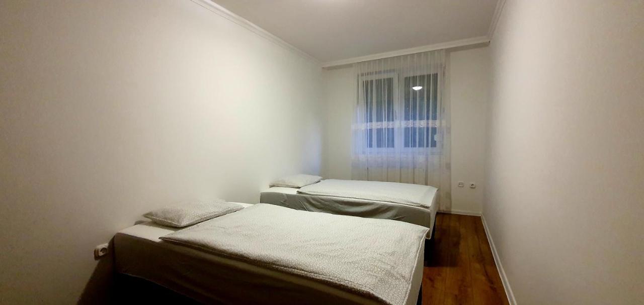 Bazsi Apartman Siófok Esterno foto