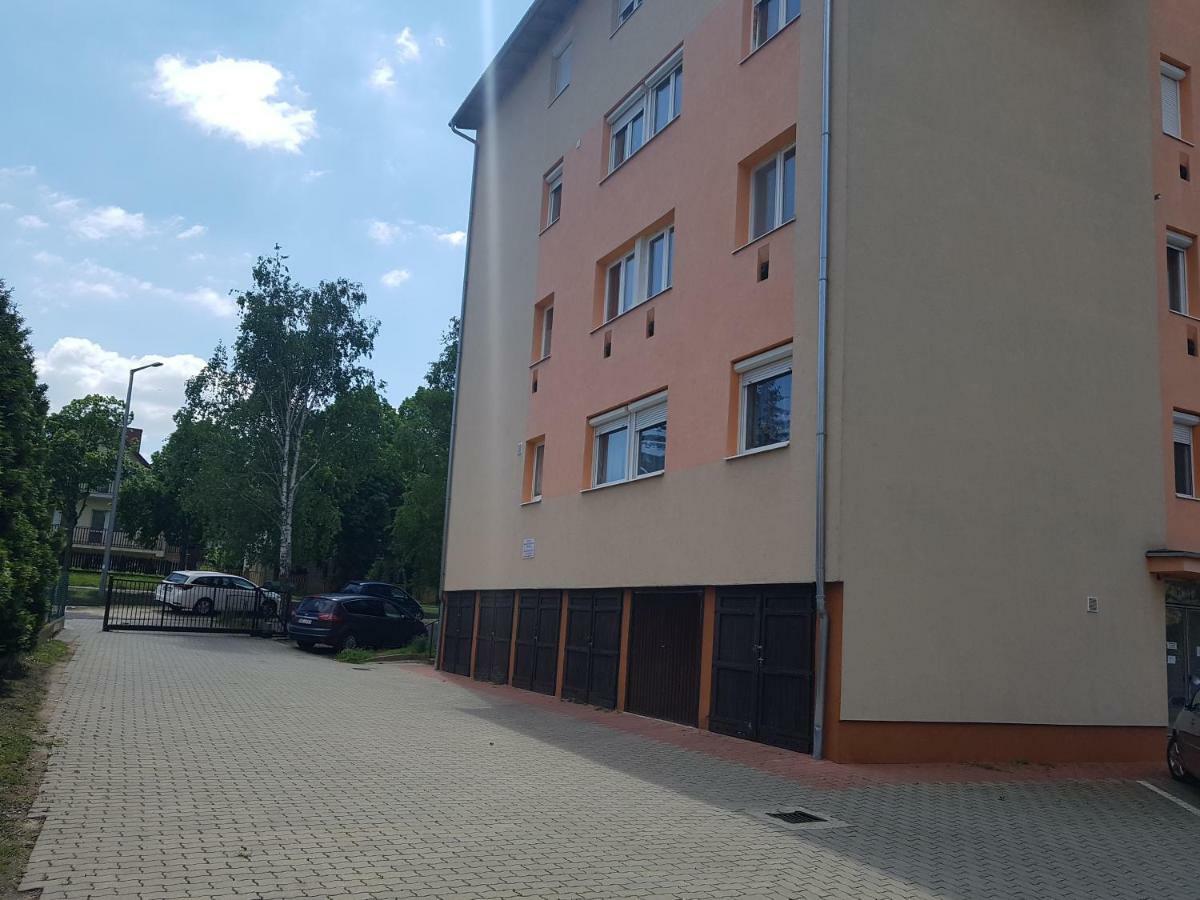 Bazsi Apartman Siófok Esterno foto